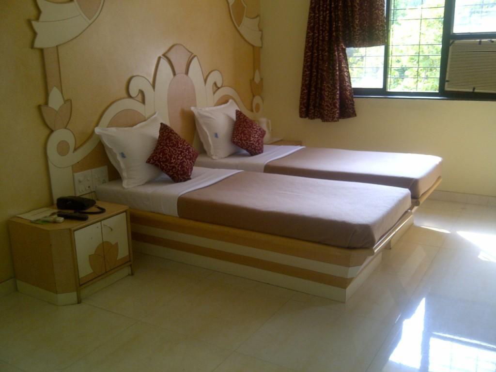 Om Sai Palace Pune